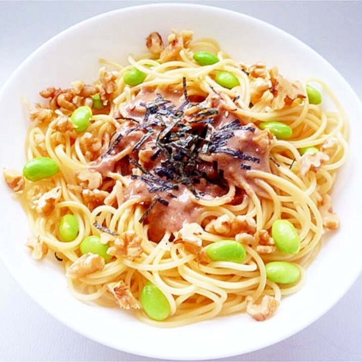 くるみ豆乳ソースの枝豆パスタ